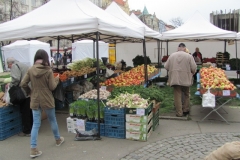 Klasická nabídka zeleniny a ovoce.